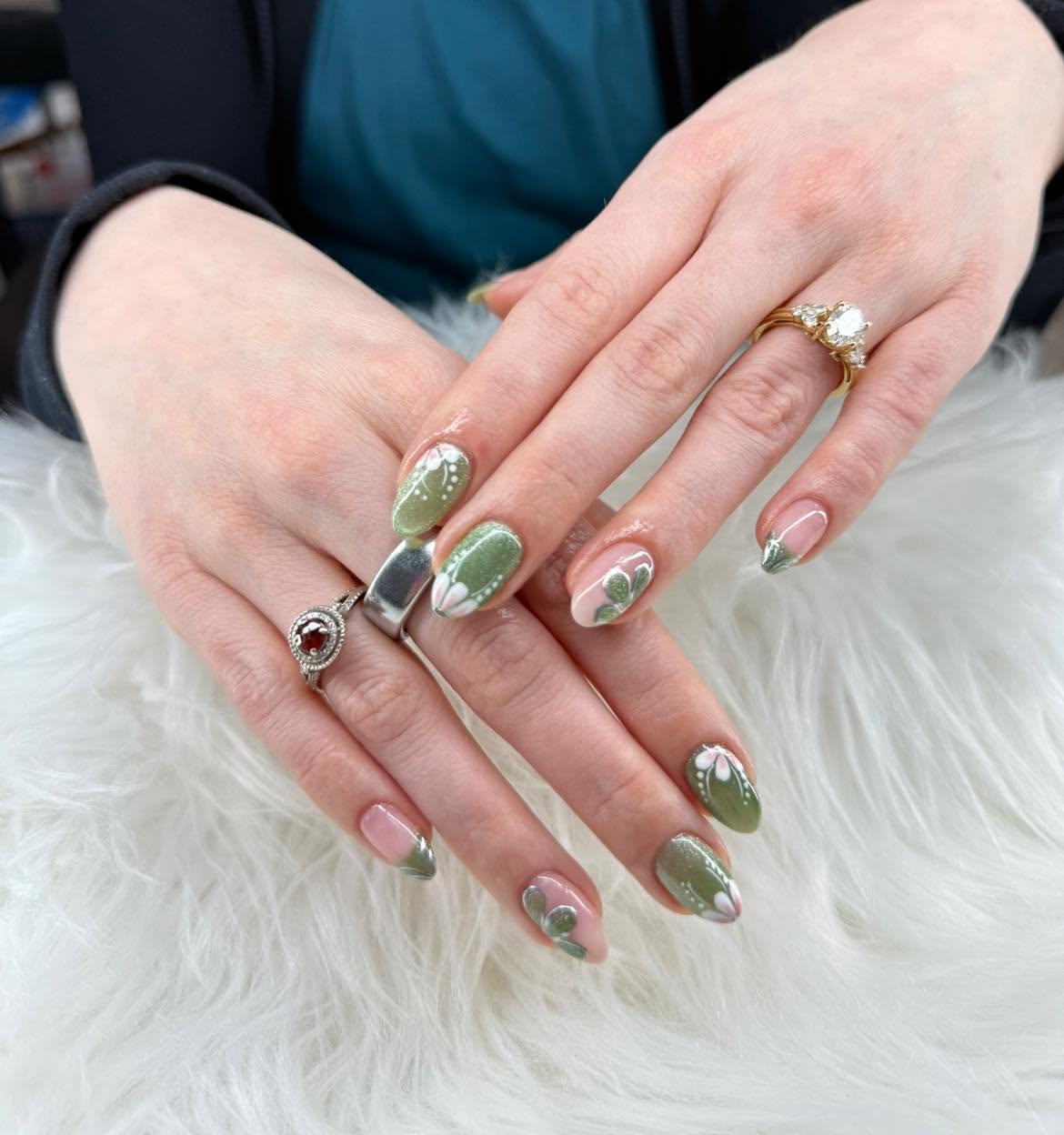 4 SEASONS NAILS & ORGANICS