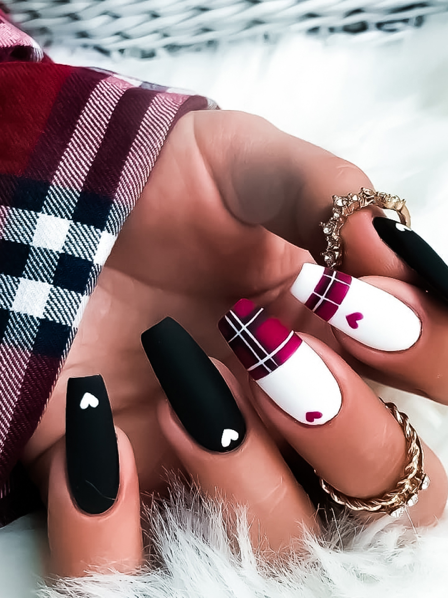 4 SEASONS NAILS & ORGANICS